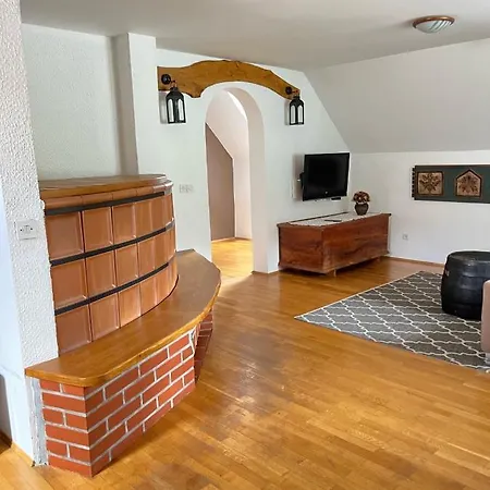 Apartma Pr'toman Lägenhet Kamna Gorica