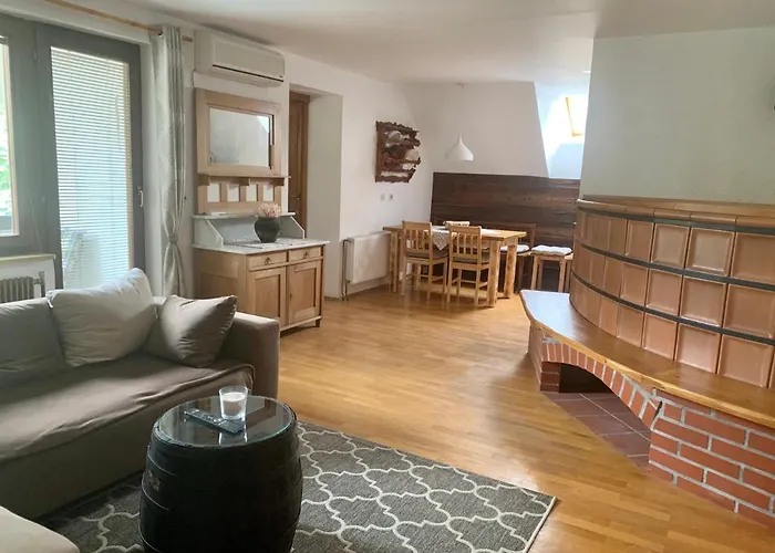 Apartma Pr'toman * Kamna Gorica